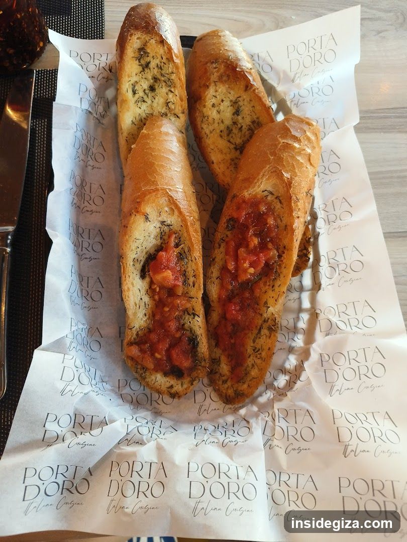 Garlic Bread with Tomato Sauce